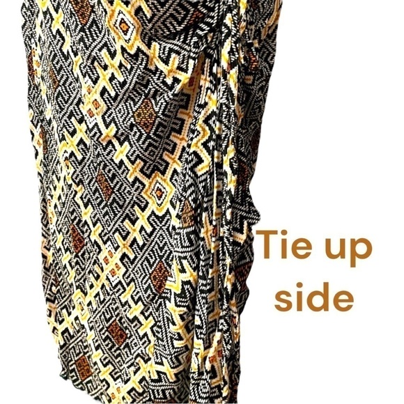 Nash Geometric Racer Back Casual Summer Dress and Swimsuit Cover-up - Picture 4 of 8